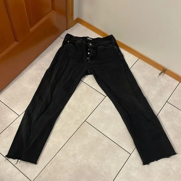 REFORMANTION collab with Levi’s woman’s black button fly jeans. - Picture 1 of 15